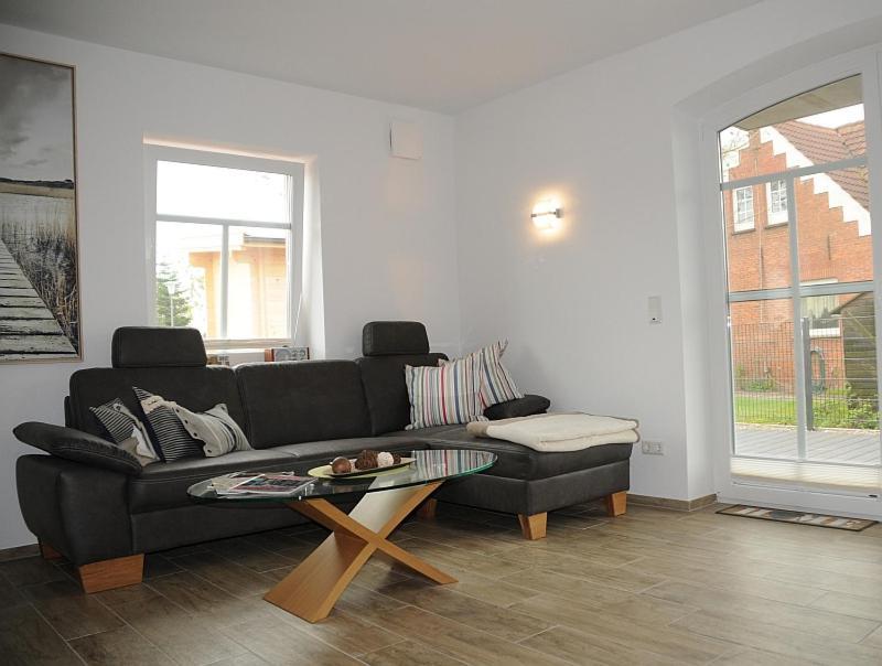 Leo Apartment Greetsiel Bagian luar foto